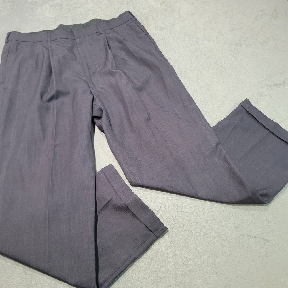 Haggar Dress Pants Mens 36x30 Gray Pleated Classic Cuffed Wrinkle-Free Trousers